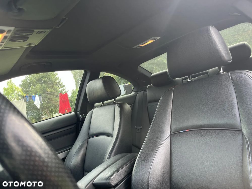 BMW Seria 3 320d DPF M Sport Edition - 22
