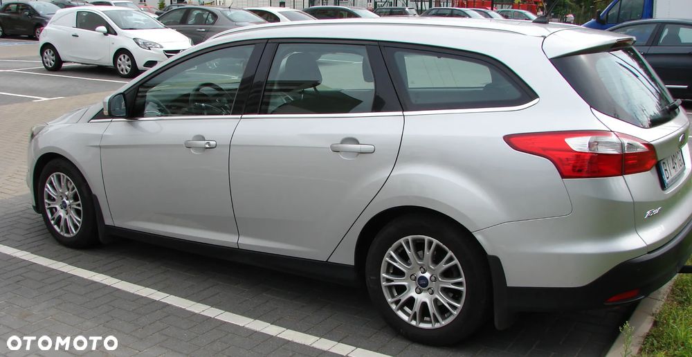Ford Focus Turnier 1.6 TDCi DPF Start-Stopp-System Titanium - 2