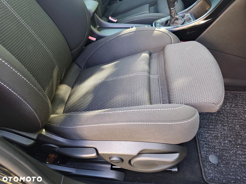 Opel Astra 2.0 CDTI Sport - 30