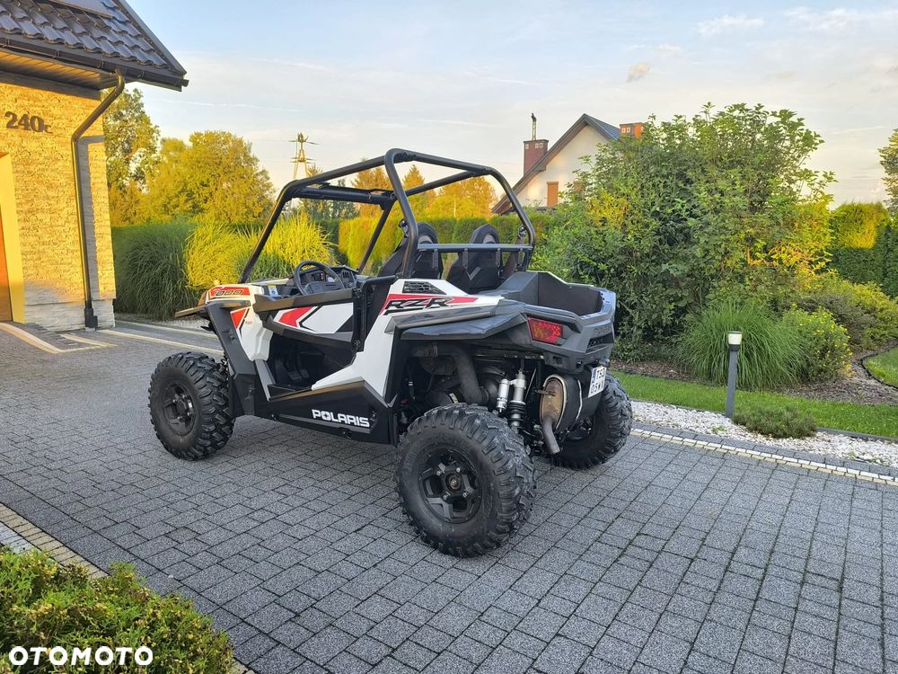 Polaris RZR - 6