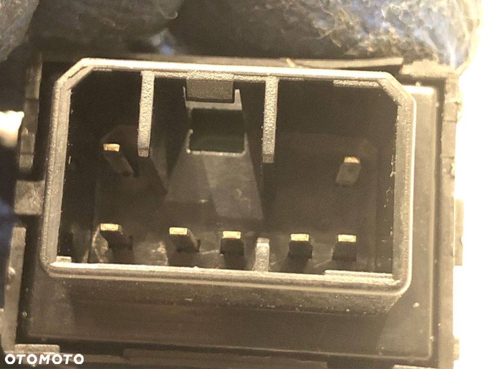 PRZEŁĄCZNIK OGRZEWANIA FOTELA  SSANGYONG CHAIRMAN (HT_) 1997 - 2022 3.2 165 kW [225 KM] benzyna - 5