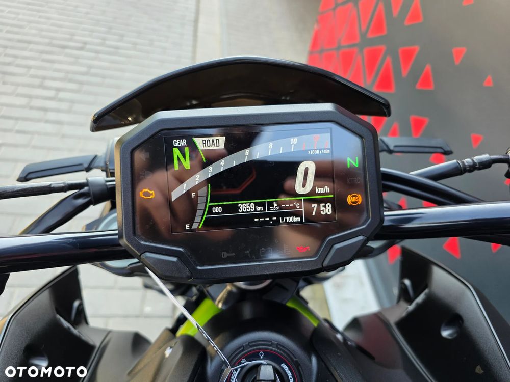Kawasaki Z 900 - 19