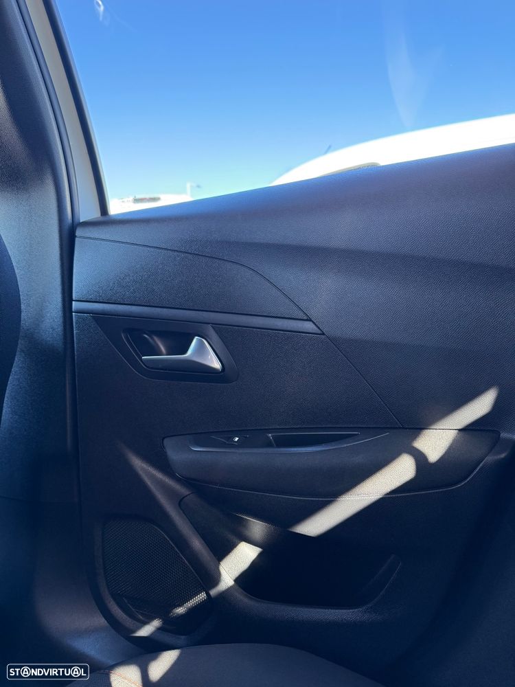 Peugeot 208 1.2 PureTech Active Pack - 16