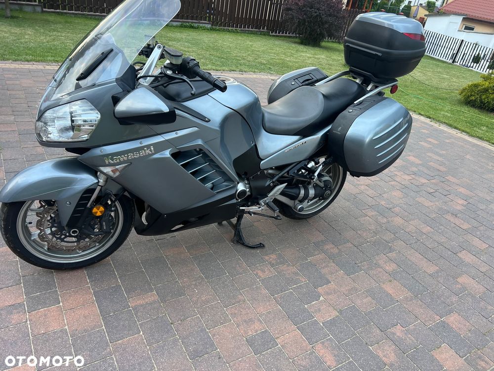 Kawasaki GTR - 7