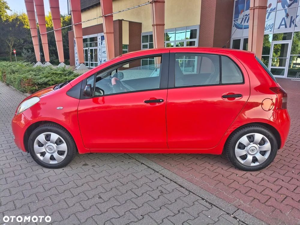 Toyota Yaris 1.0 VVT-i Team - 4