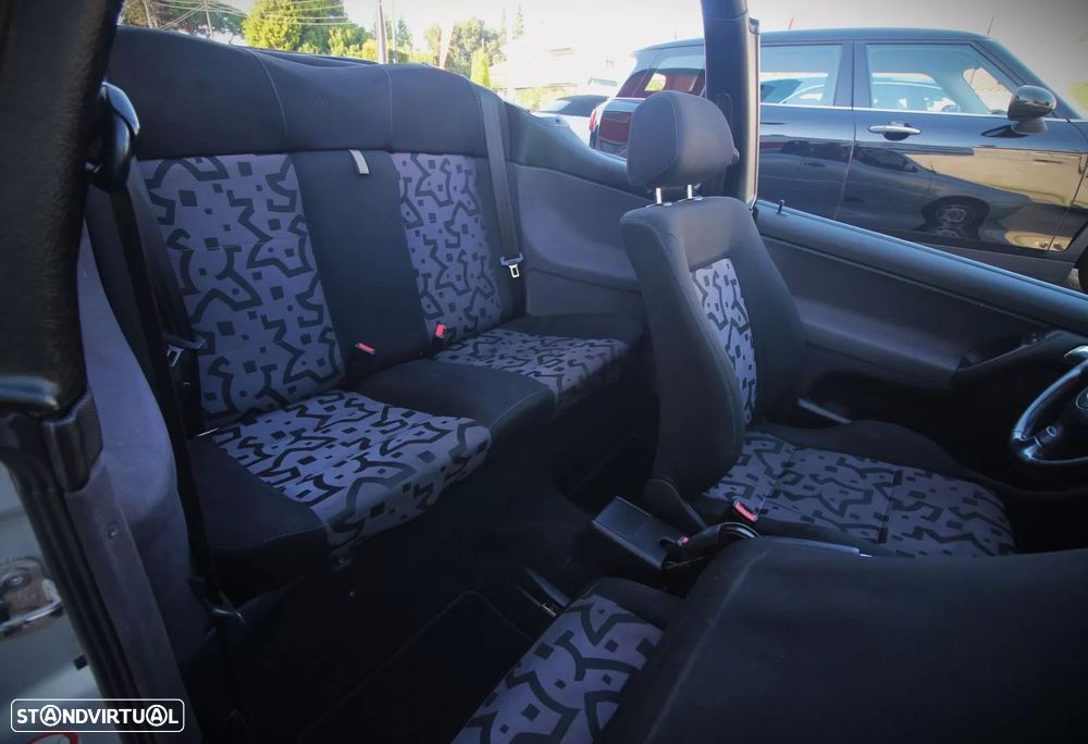 VW Golf Cabriolet 1.6 - 13
