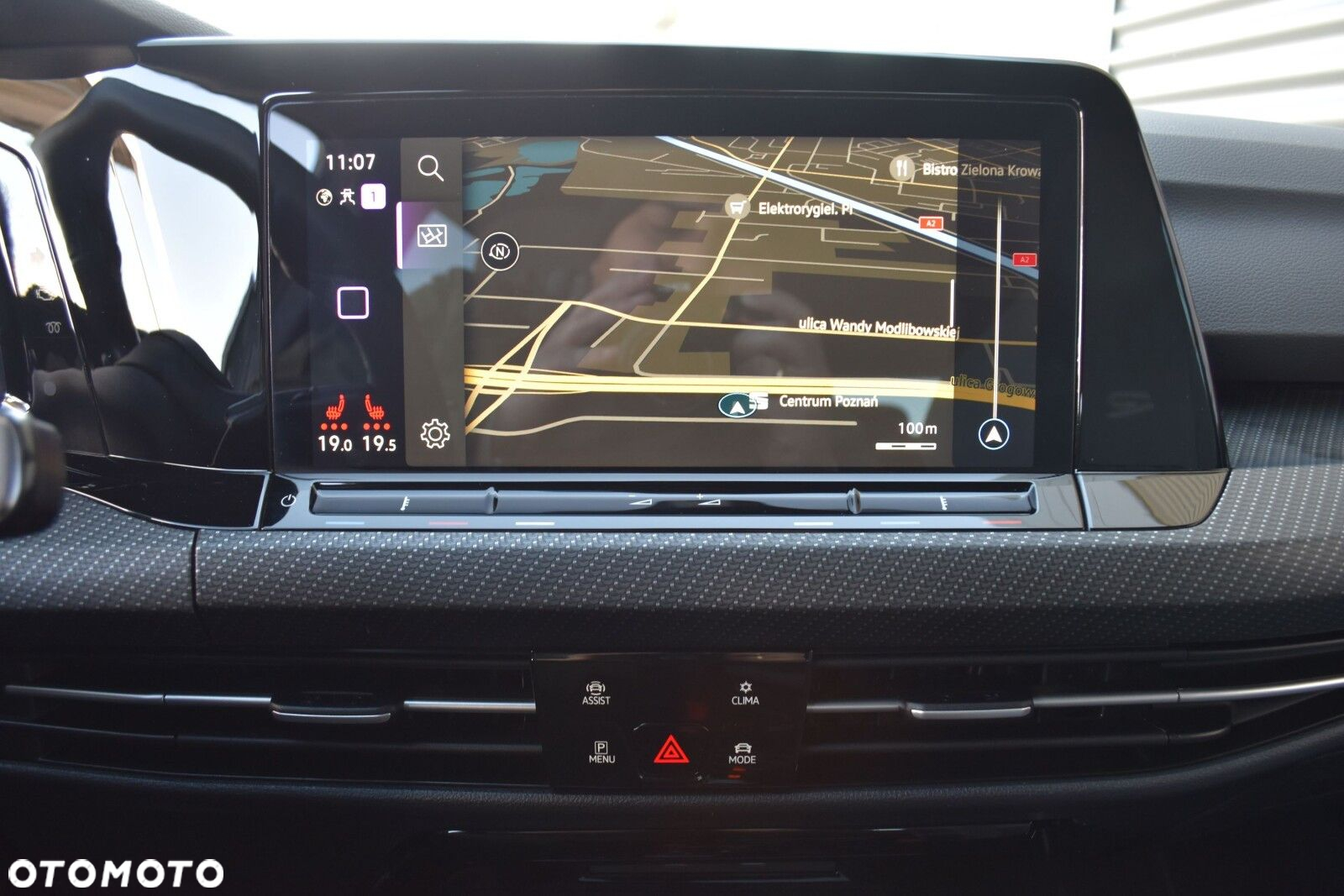 Volkswagen Golf VIII 2.0 TSI Style DSG - 17