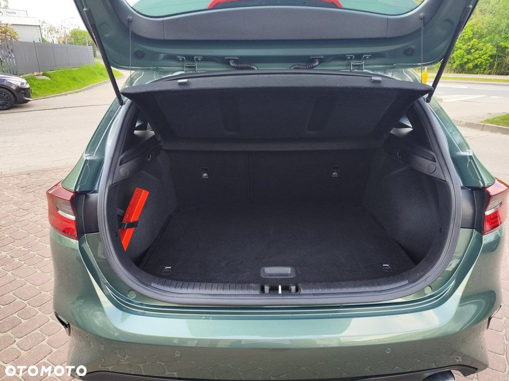 Kia Ceed - 13
