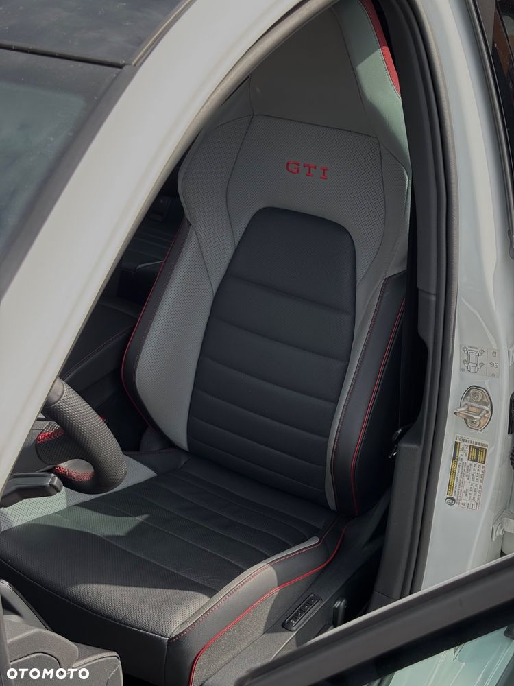 Volkswagen Golf - 9