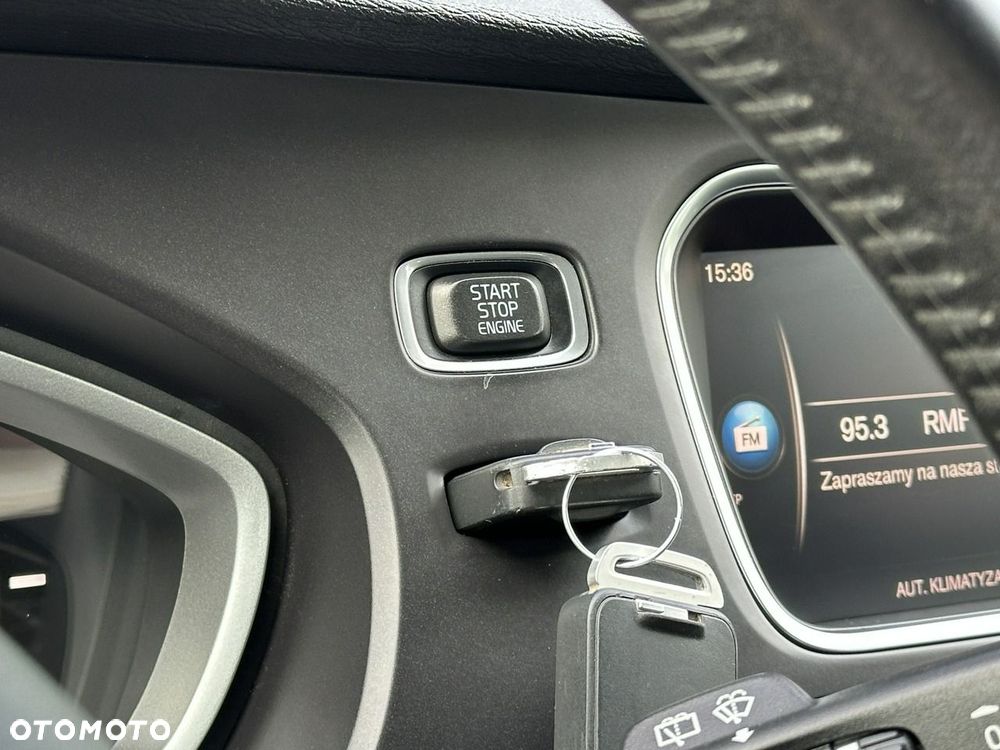 Volvo V40 D3 Geartronic Momentum - 25