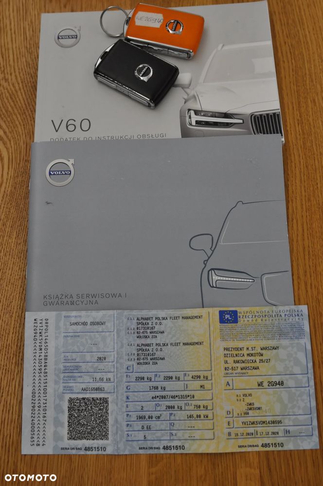 Volvo V60 D4 R-Design - 37