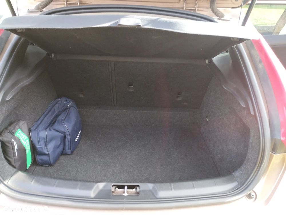 Volvo V40 - 11
