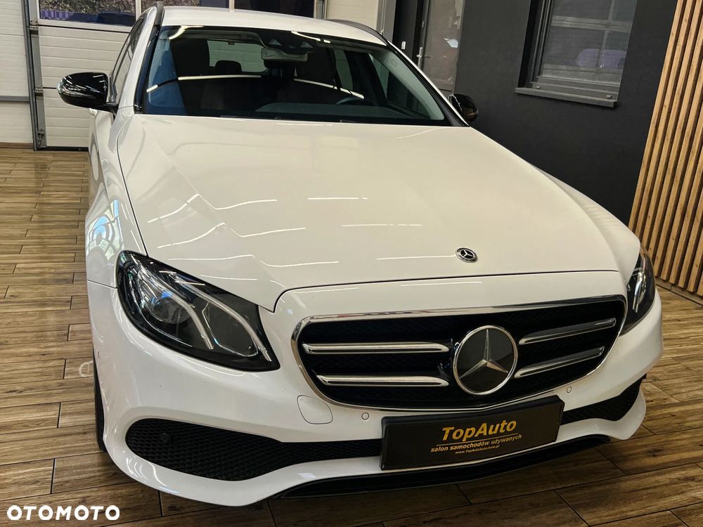 Mercedes-Benz Klasa E 220 d Business Edition 9G-TRONIC - 4