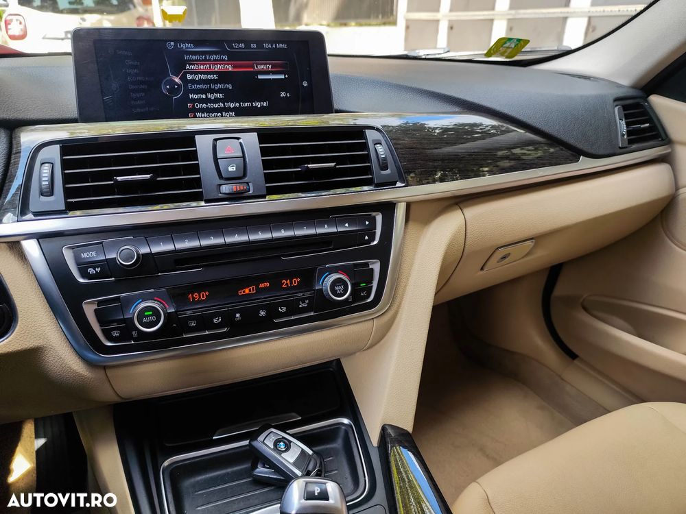 BMW Seria 3 320d xDrive Sport-Aut. Luxury Line - 29