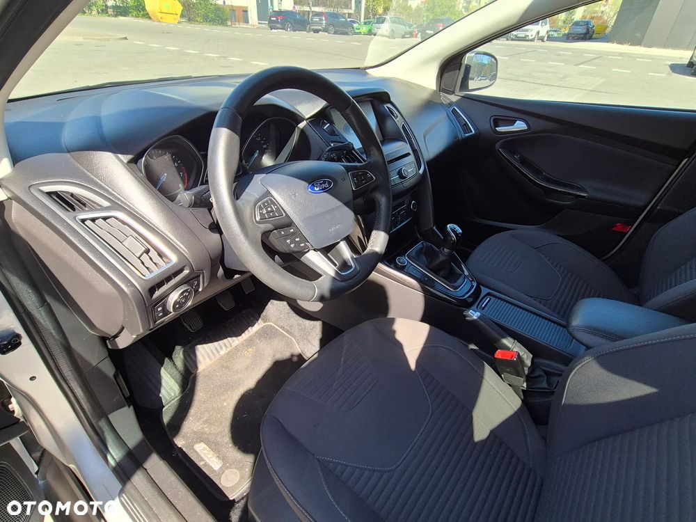 Ford Focus 1.0 EcoBoost Titanium - 14