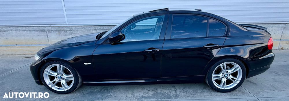 BMW Seria 3 320d DPF Aut. Edition Sport - 35