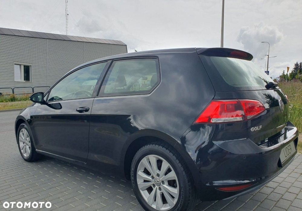 Volkswagen Golf - 17