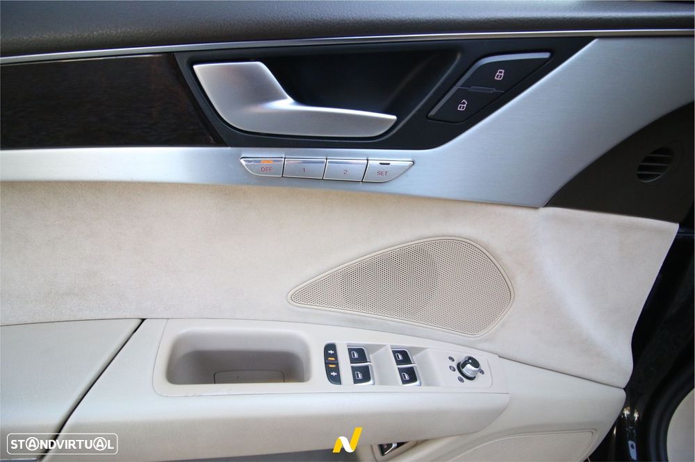 Audi A8 3.0 TDI V6 quattro Clean Diesel Exclusive - 33