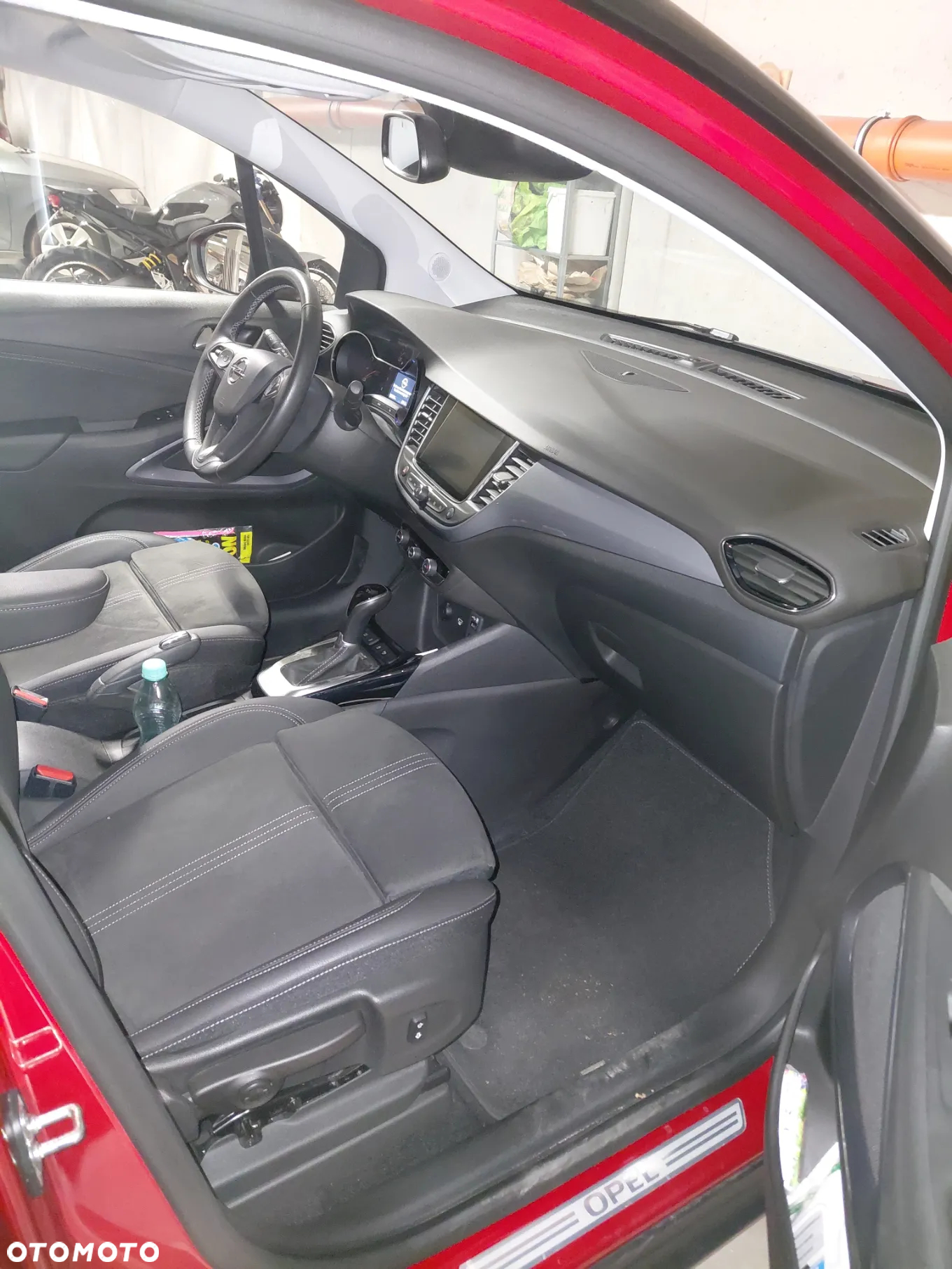 Opel Crossland X - 10
