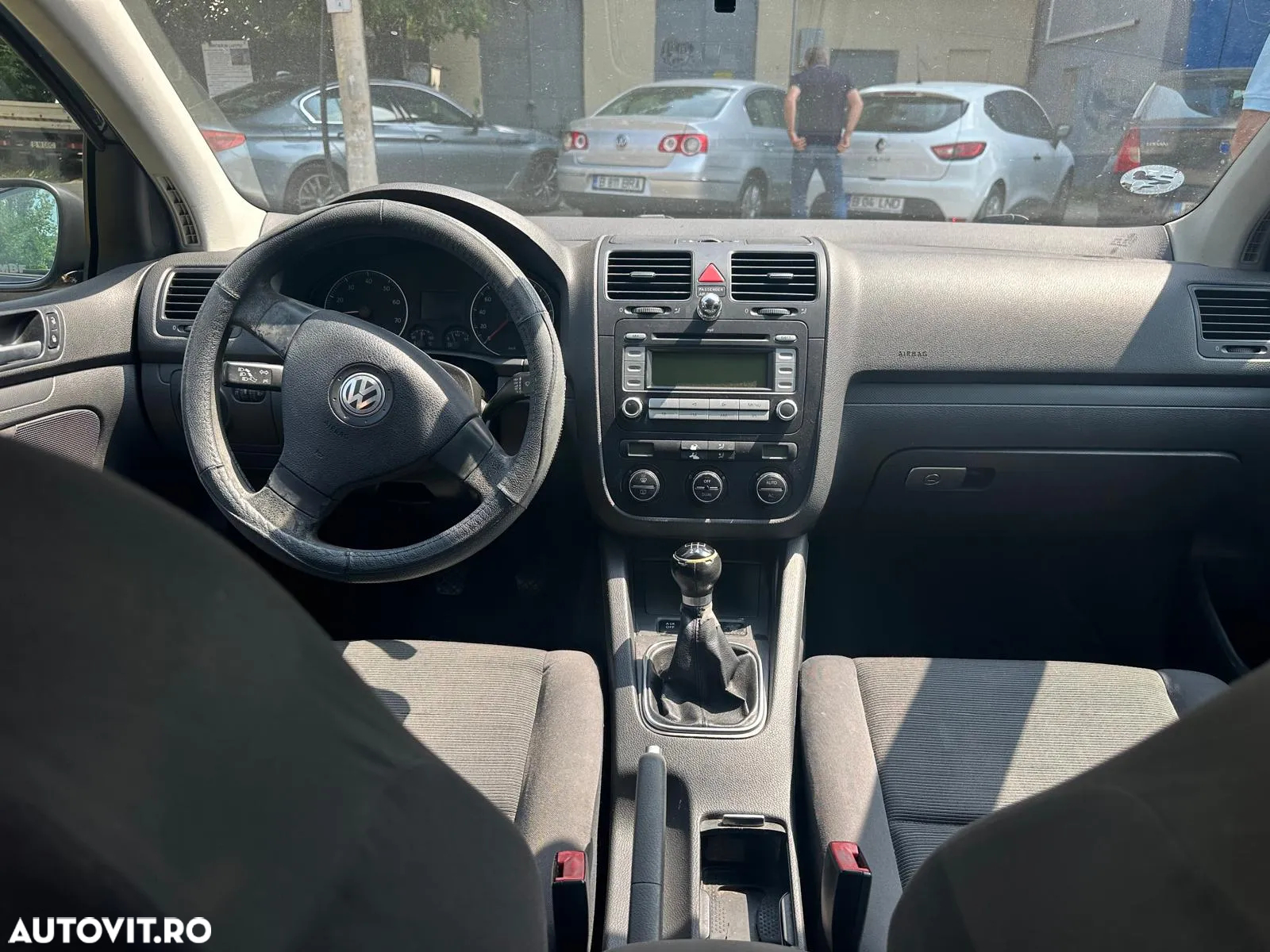 Volkswagen Golf - 5