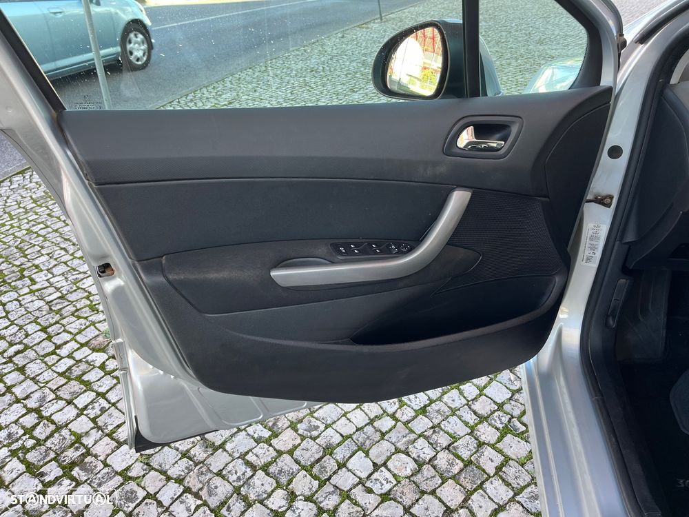 Peugeot 308 SW 1.6 HDi Executive CVM6 - 15