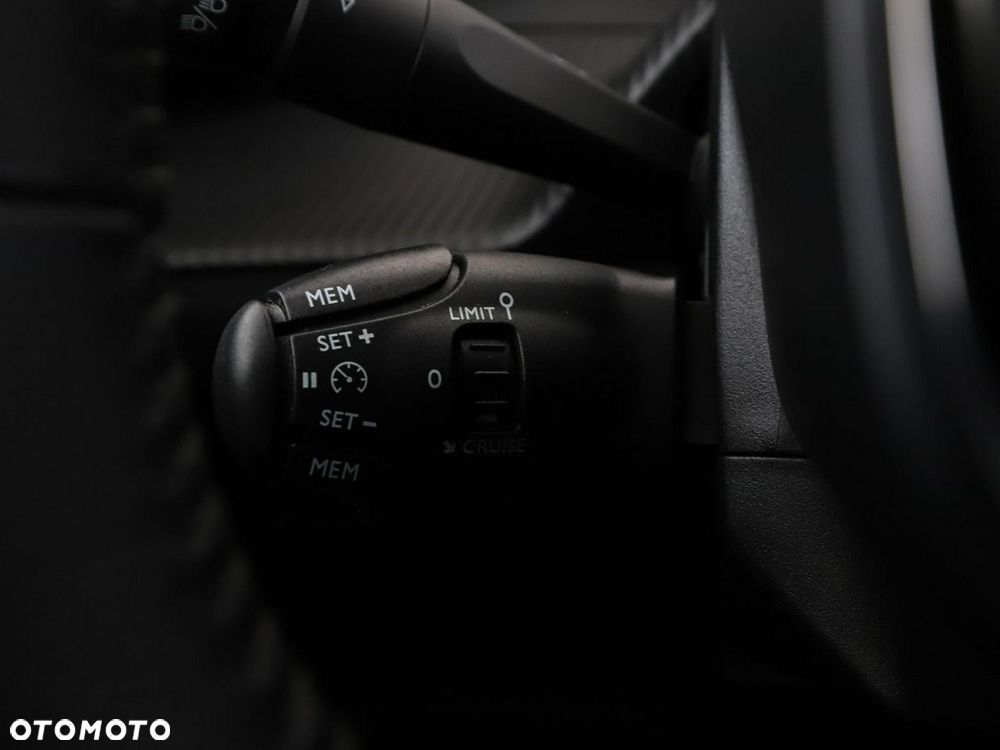 Peugeot 2008 PureTech 100 Style - 32