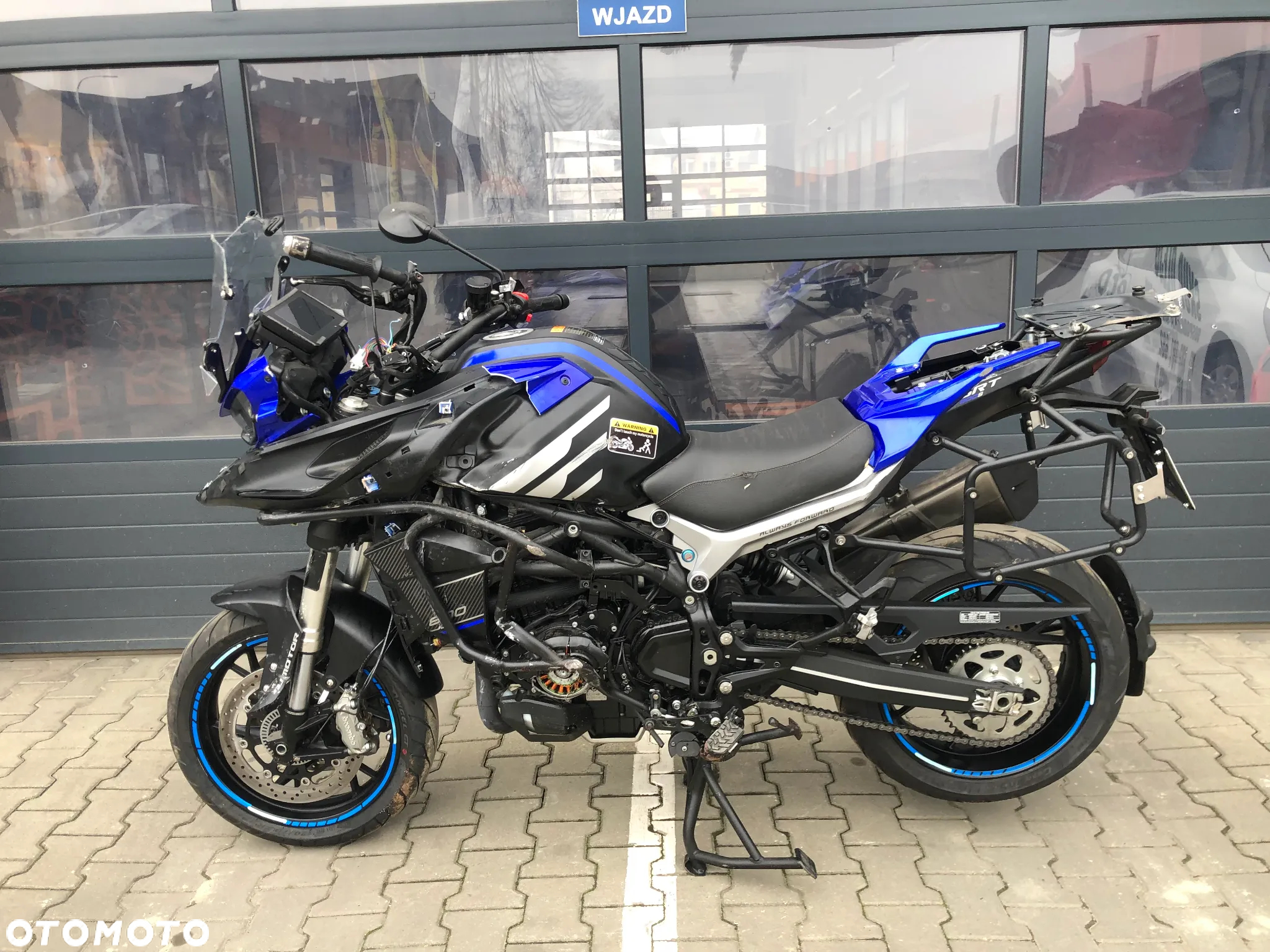 QJMOTOR SRT 800S - 2