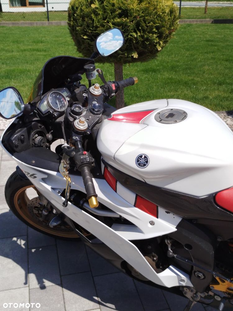 Yamaha R6 - 8