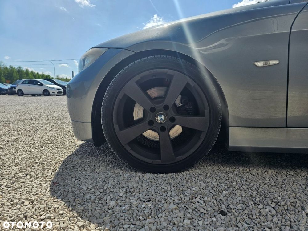 BMW Seria 3 330i - 15