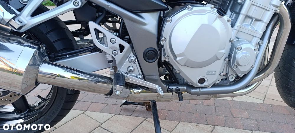 Suzuki Bandit - 25