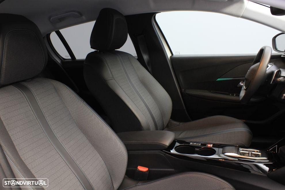 Peugeot 208 - 21