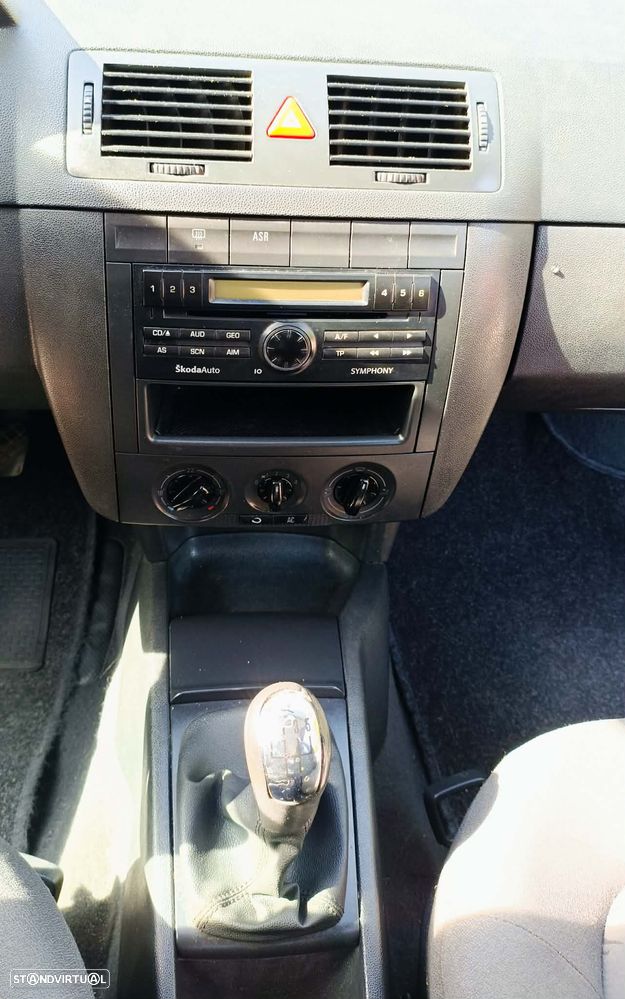 Skoda Fabia Break 1.4 Sport - 4