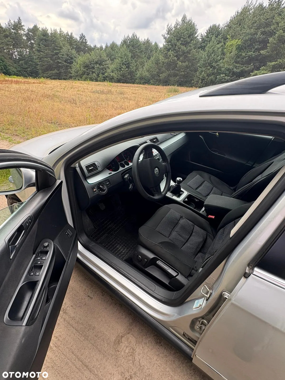 Volkswagen Passat - 4