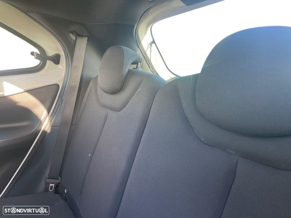Toyota Aygo X 1.0 Play — fotografia 11