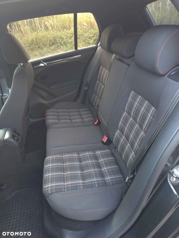 Volkswagen Golf 2.0 TSI GTI - 24