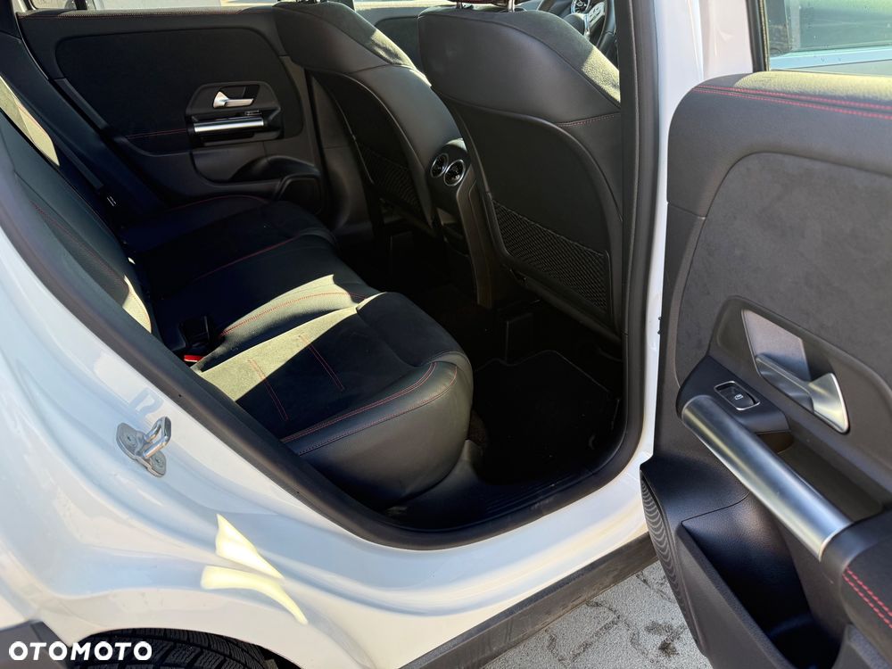 Mercedes-Benz GLA 200 d 8G-DCT AMG Line - 22