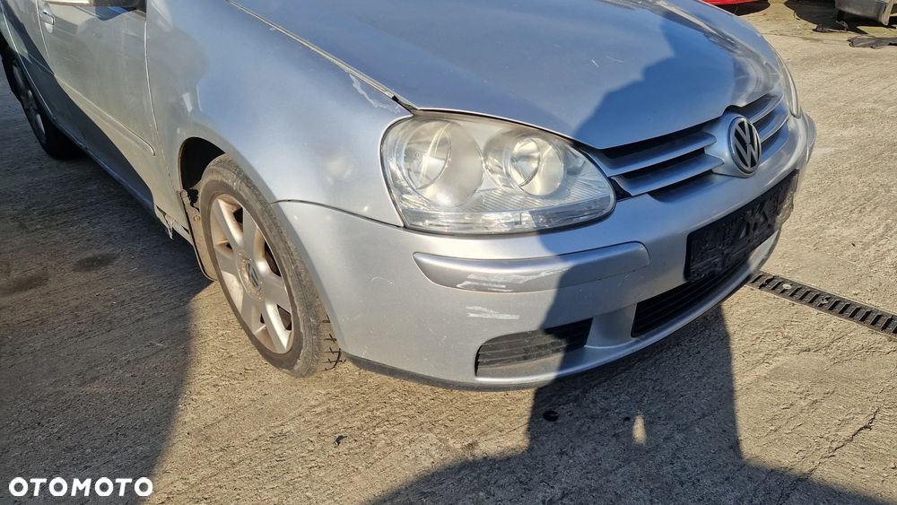 VOLKSWAGEN GOLF V ZDERZAK PRZÓD LA7W - 3