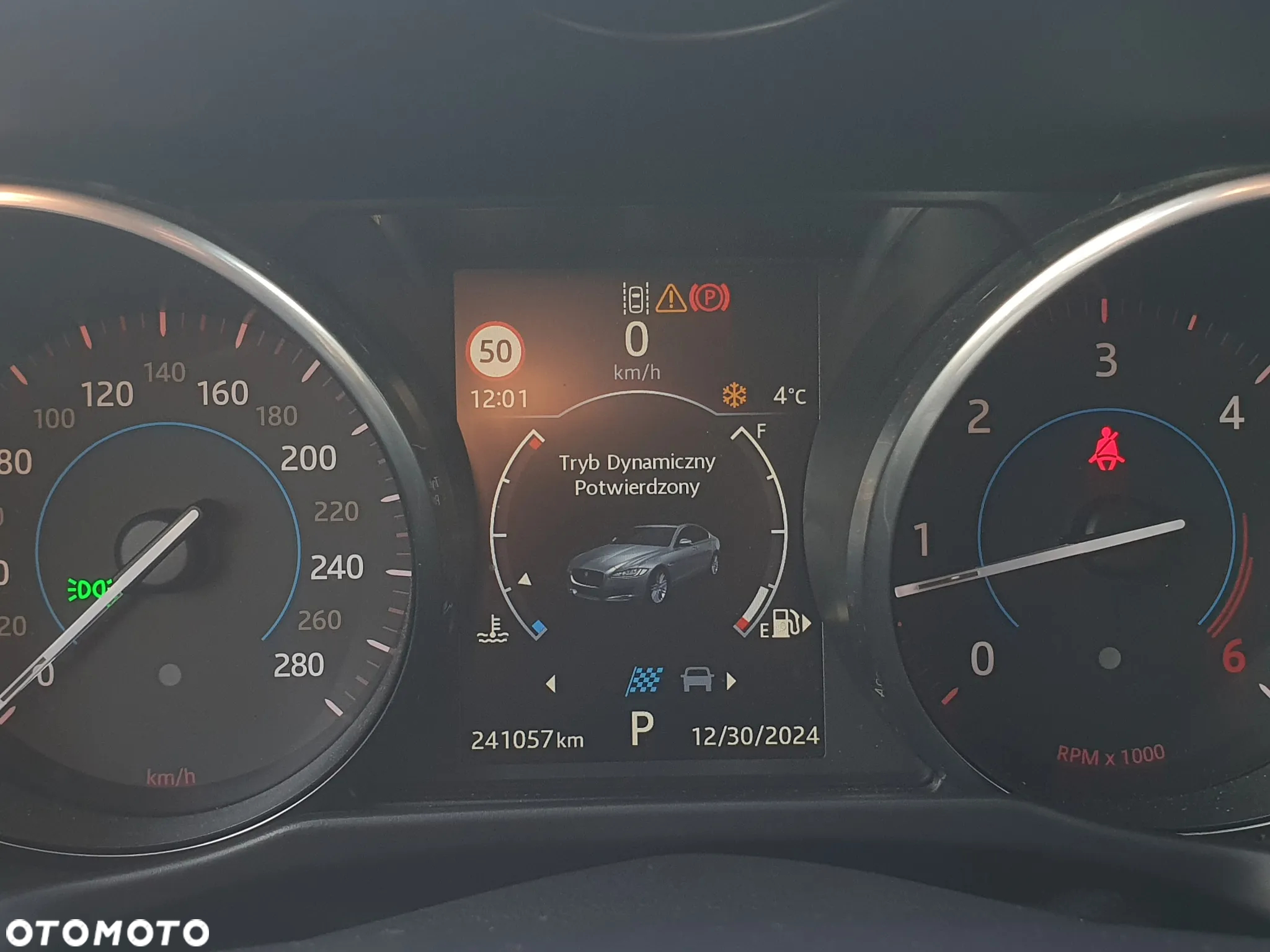 Jaguar XF 2.0 i4D R-Sport - 29
