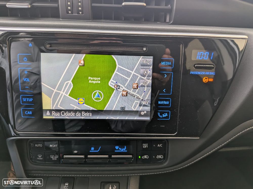 Toyota Auris 1.8 HSD Comfort +P.Sport+Navi - 15