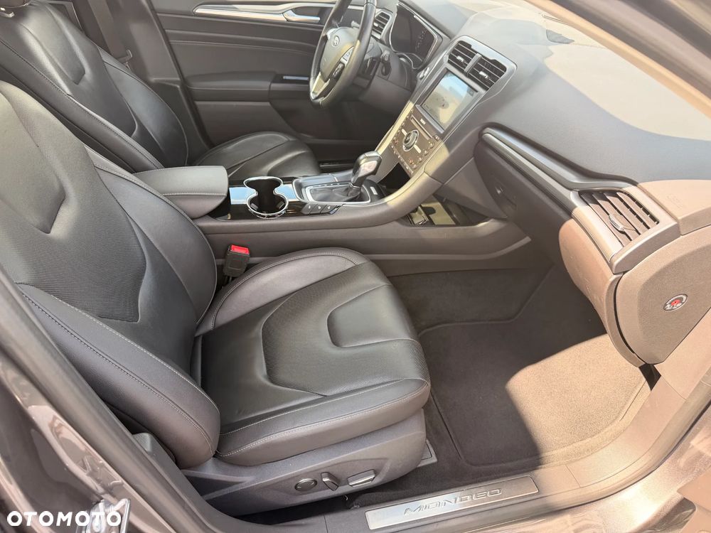Ford Mondeo 2.0 TDCi Bi-Turbo Titanium PowerShift - 22