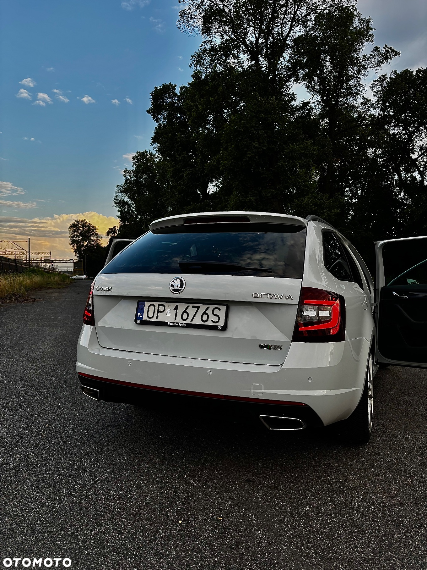 Skoda Octavia 2.0 TDI RS DSG - 15