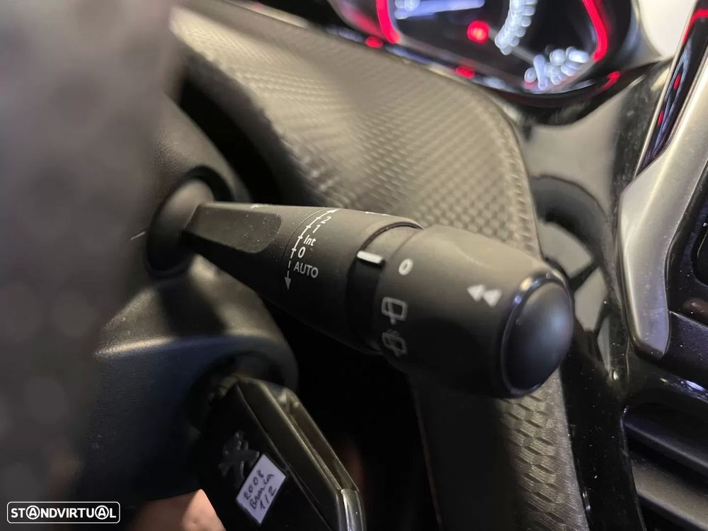 Peugeot 2008 1.2 PureTech GT Line - 36