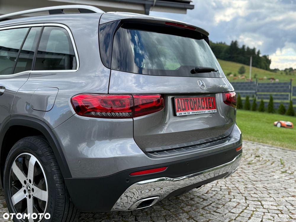 Mercedes-Benz GLB 200 d 8G-DCT Progressive - 11