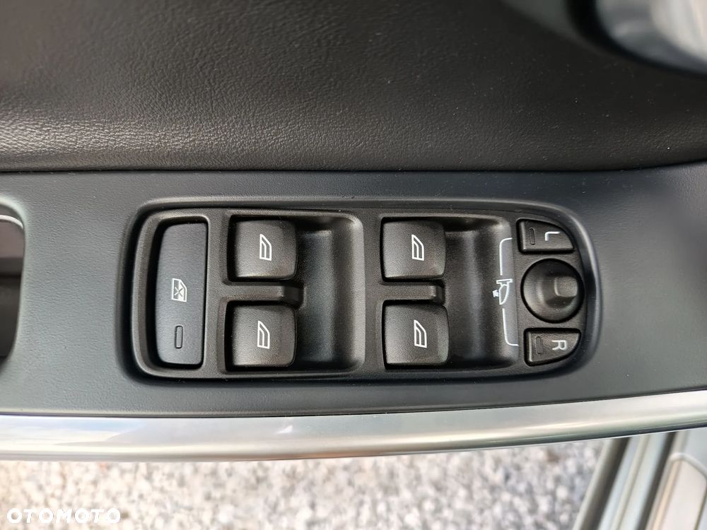 Volvo V60 D4 Geartronic RDesign - 26