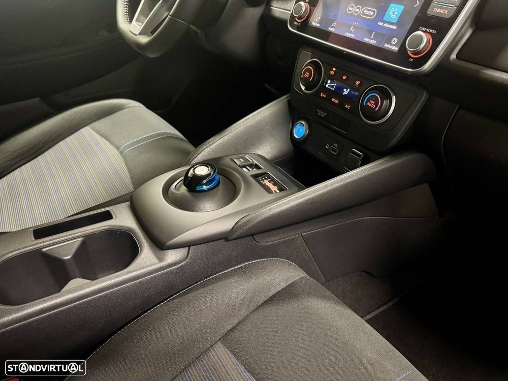 Nissan Leaf N-Connecta - 21