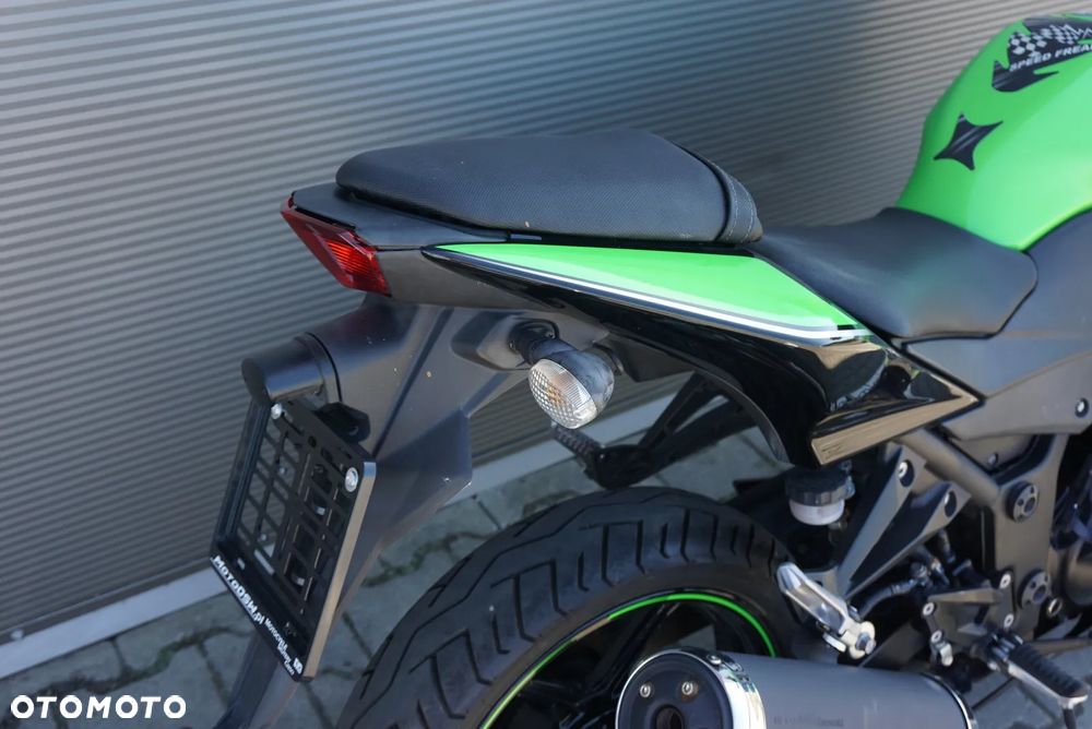 Kawasaki Ninja 250R - 4