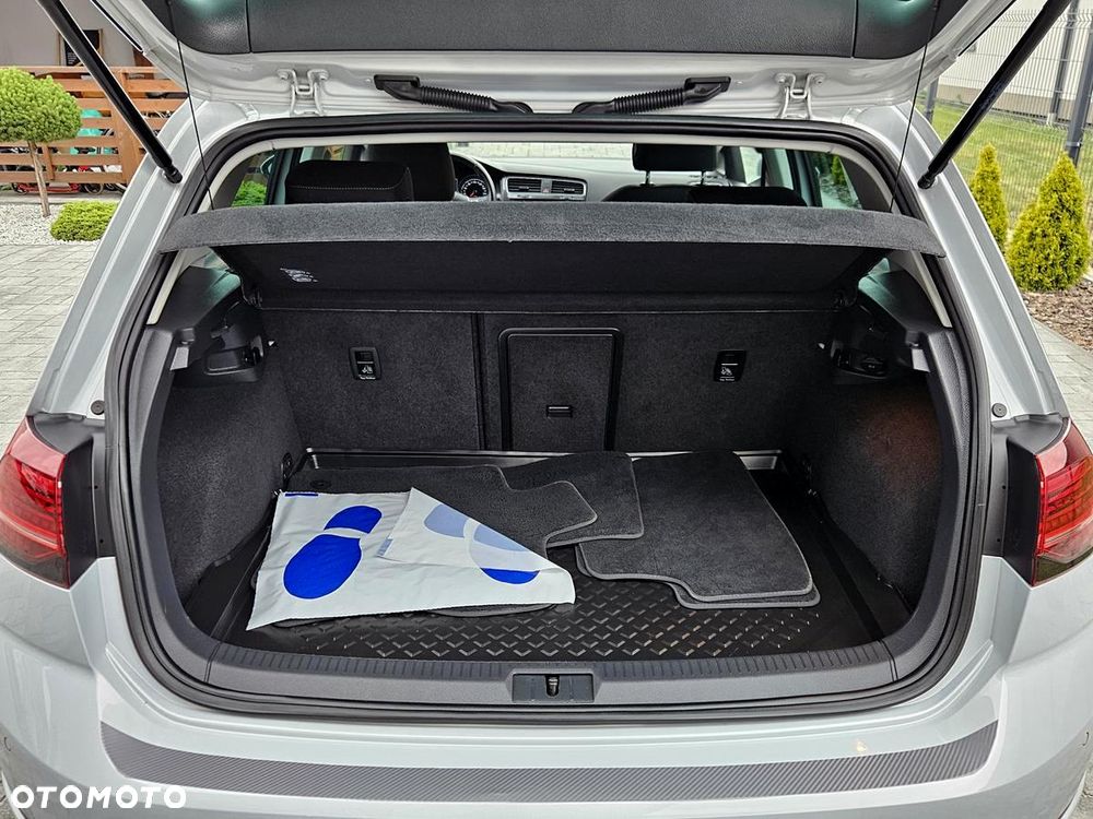 Volkswagen Golf 1.6 TDI SCR Comfortline - 29