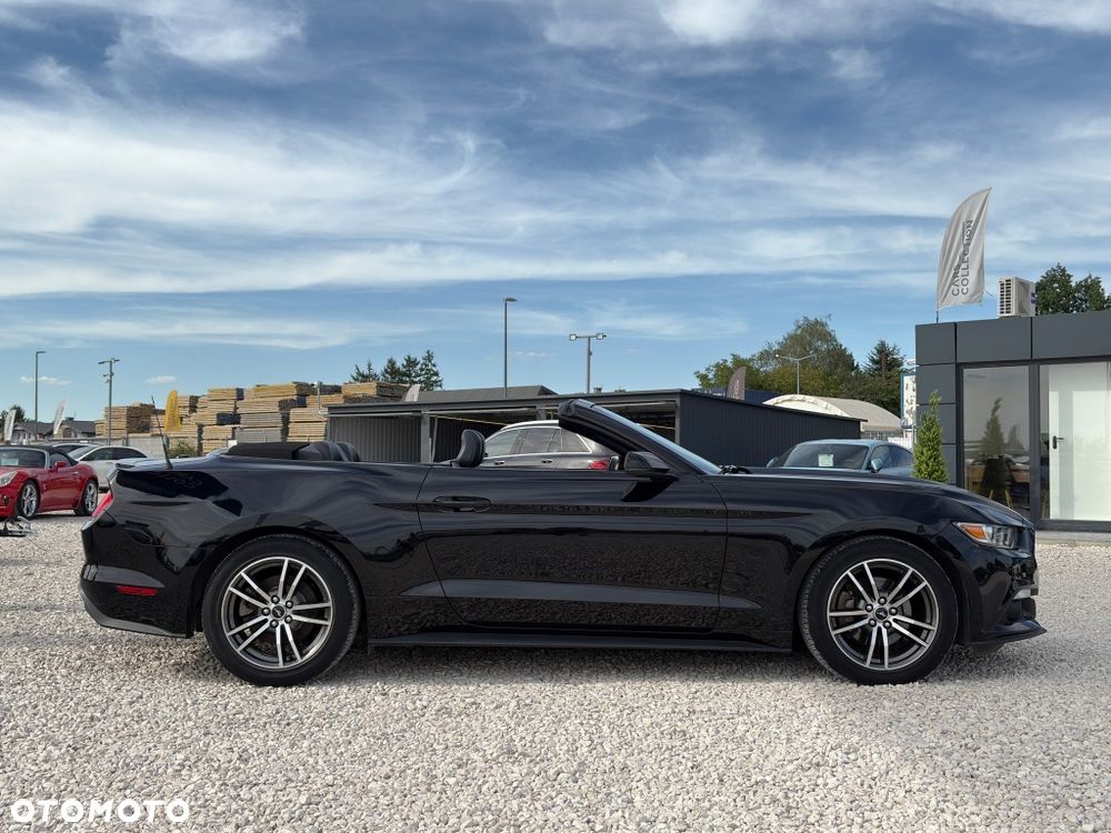 Ford Mustang - 22