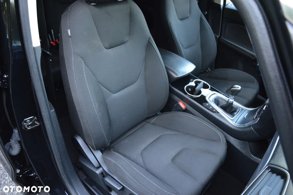 Ford S-Max - 31