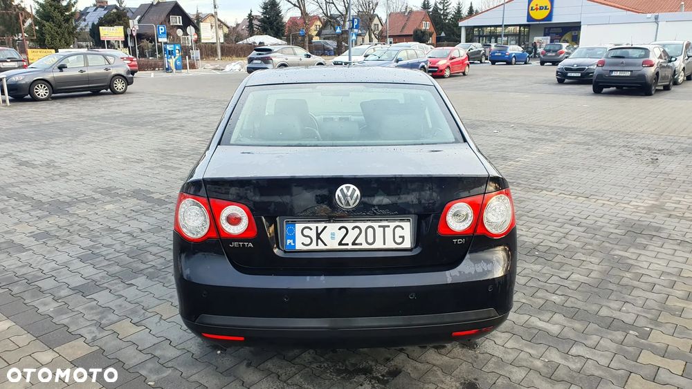 Volkswagen Jetta 1.9 TDI Comfortline - 8